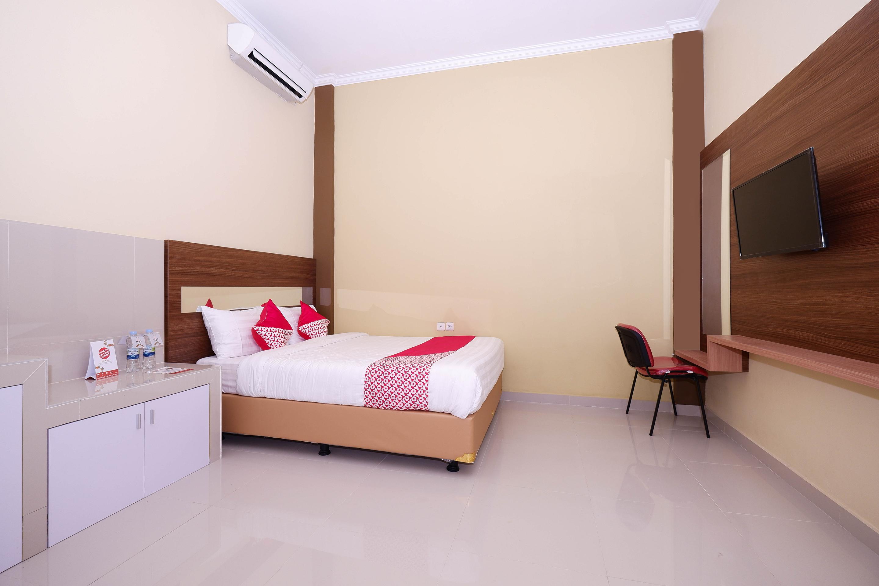 Hotel Super Oyo 1506 Shabrina 2 Syariah Solo Zewnętrze zdjęcie
