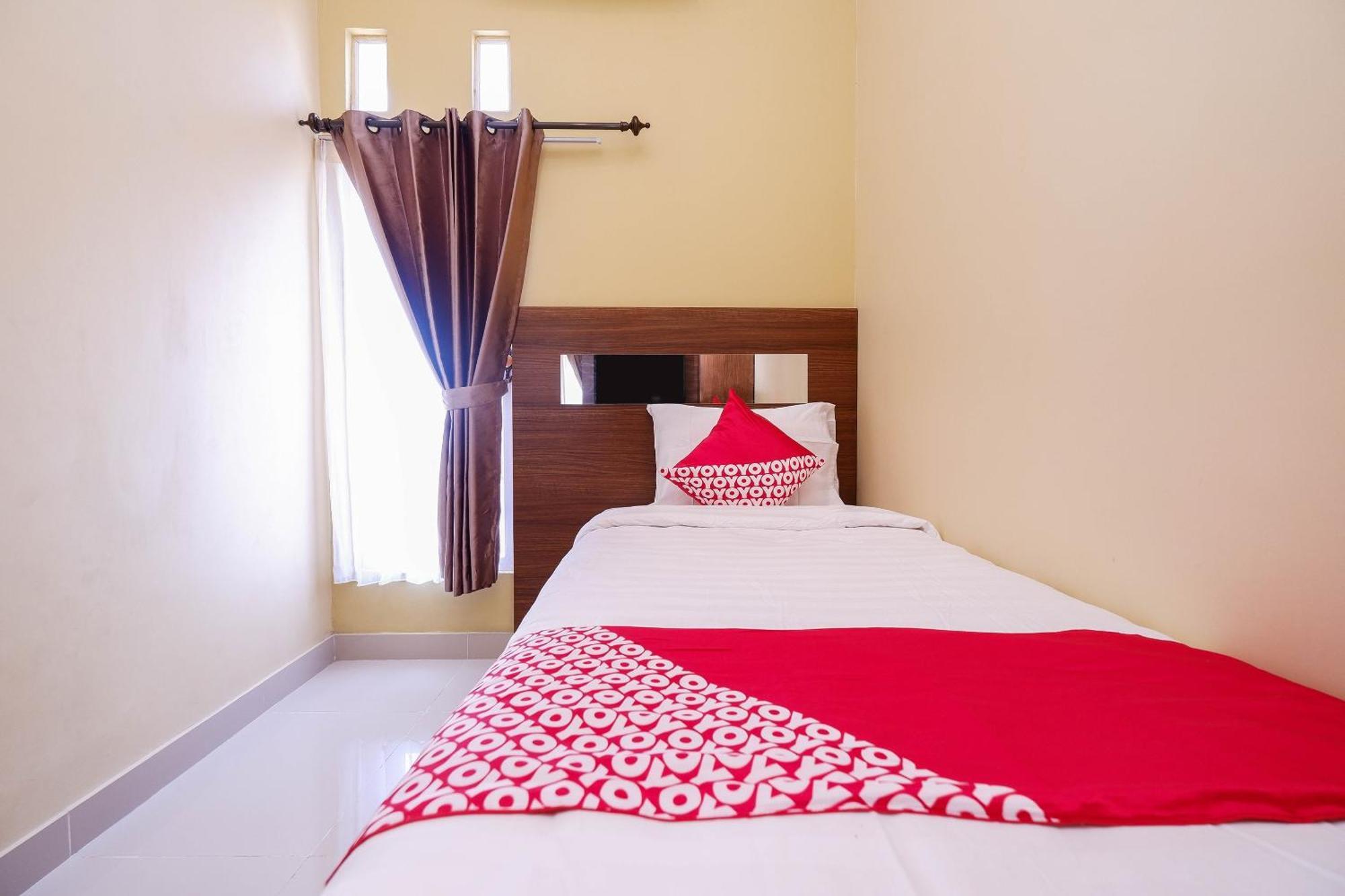 Hotel Super Oyo 1506 Shabrina 2 Syariah Solo Zewnętrze zdjęcie